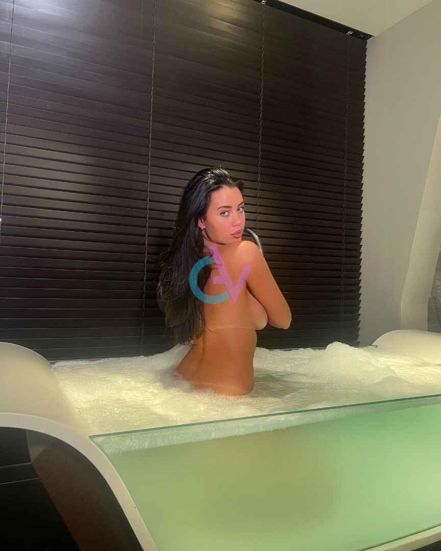servicios de acompañamiento en Barcelona, mujeres sofisticadas para acompañar, escort Barcelona, compañía sensual para noches especiales, damas elegantes para acompañar, acompañantes para ejecutivos, escort Madrid