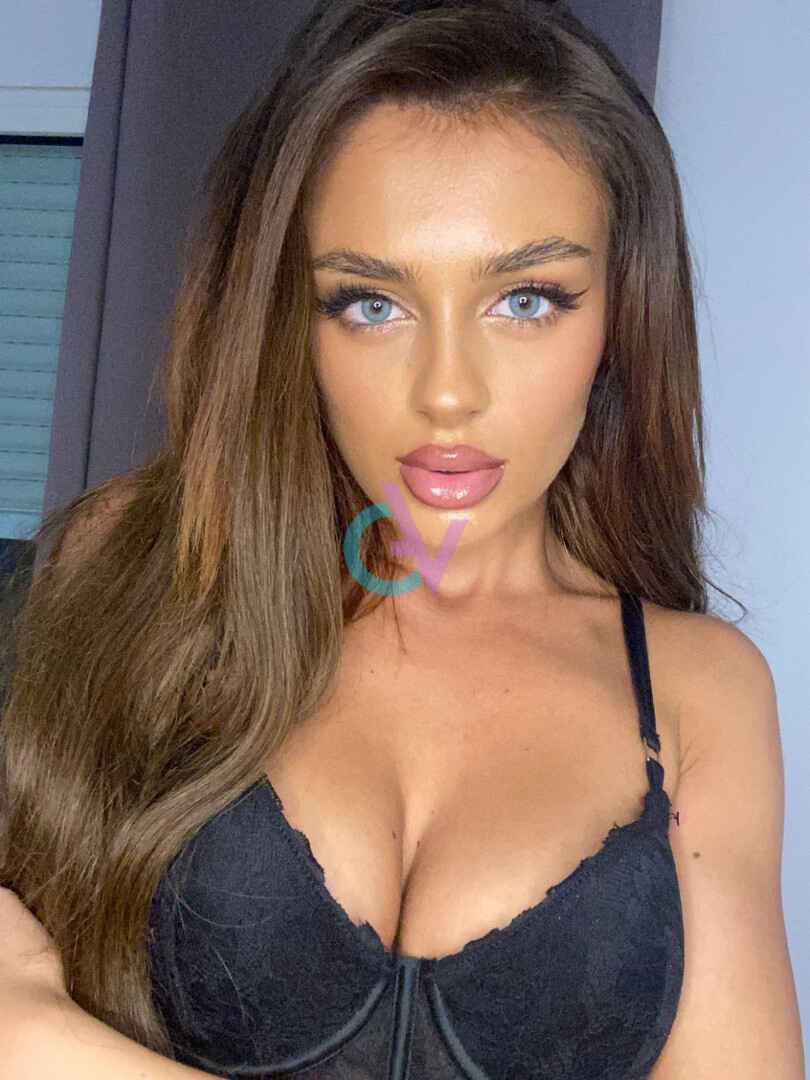 compañía femenina para ocasiones especiales, mujeres para momentos inolvidables en Marbella, escort Barcelona, acompañantes de alto nivel, mujeres para momentos inolvidables, encuentros privados con chicas, escort Madrid