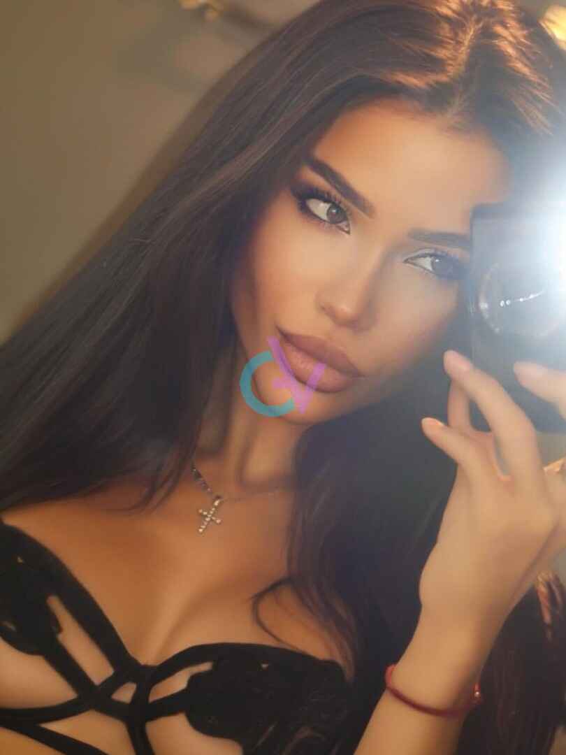 high-class escorts Barcelona, escorts Barcelona independientes, acompañantes Barcelona, escort Barcelona, couple escort in Barcelona, acompañantes para eventos sociales, busty escorts Barcelona, escort Madrid